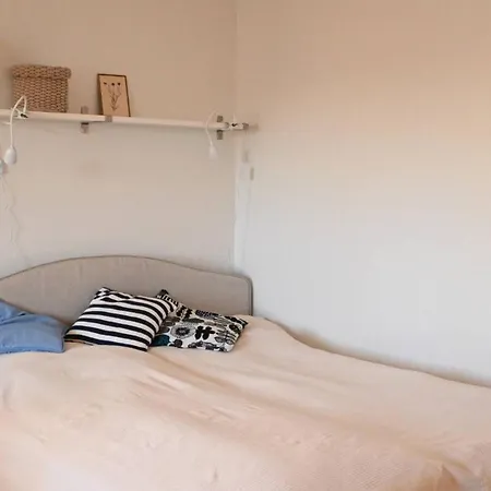 Cozy 2-room In Vibrant Kallio Neighbourhood